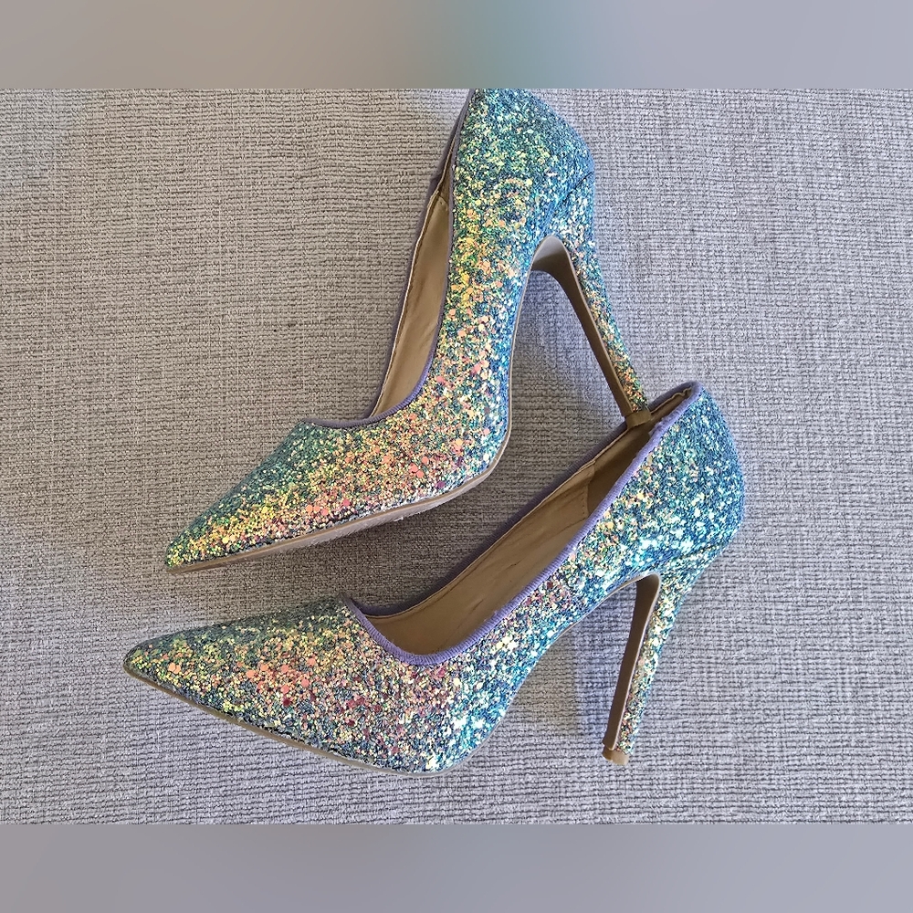 Slay this season with this Glitter Pointed High Heels - Size 7